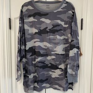 NWT! Black & gray camo shirt